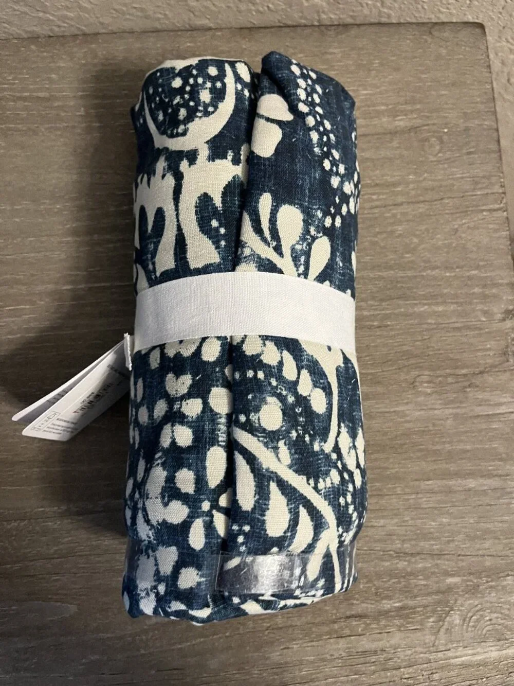 Pottery Barn Blue & Cream Bernyce Table Throw 50 x 50